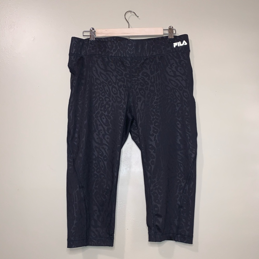 Fila black pattern Capri leggings size large